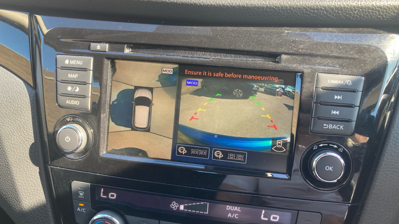 Nissan Qashqai 1.3 DiG-T 160 N-Connecta 5dr Petrol Hatchback